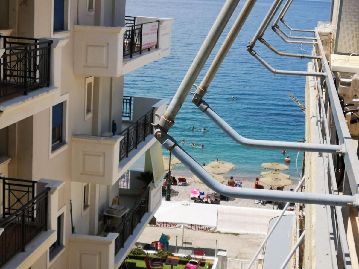 Comfortable Beachfront Apartment لوتراكي المظهر الخارجي الصورة