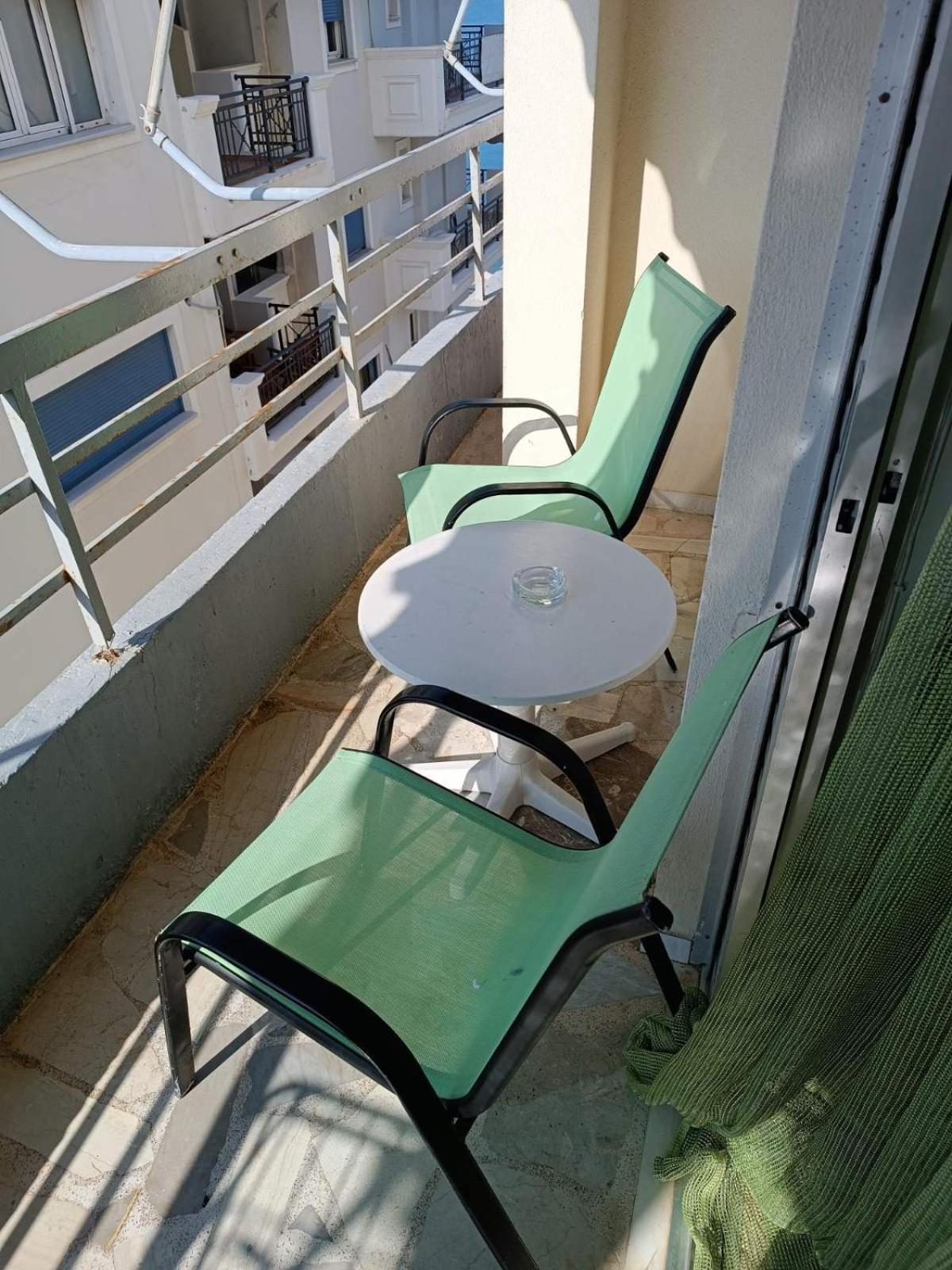 Comfortable Beachfront Apartment لوتراكي المظهر الخارجي الصورة