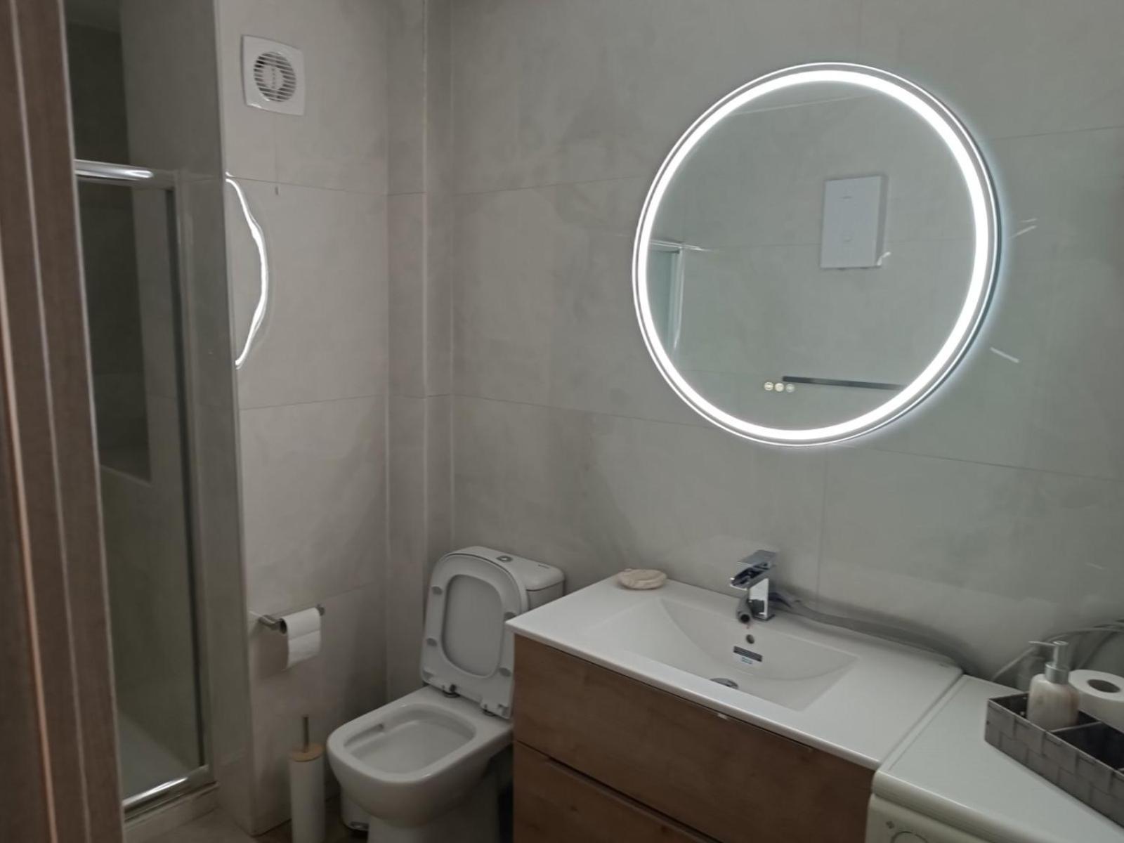 Comfortable Beachfront Apartment لوتراكي المظهر الخارجي الصورة